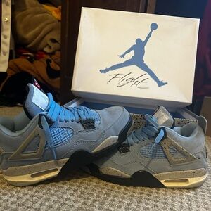 Air Jordan 4 Retro